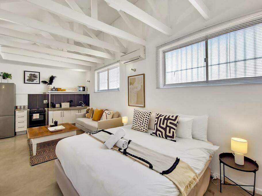 Unique Close To Promenade * Cape Town